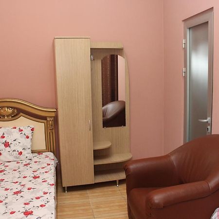 Maxim Mini Hotel Batumi Ngoại thất bức ảnh