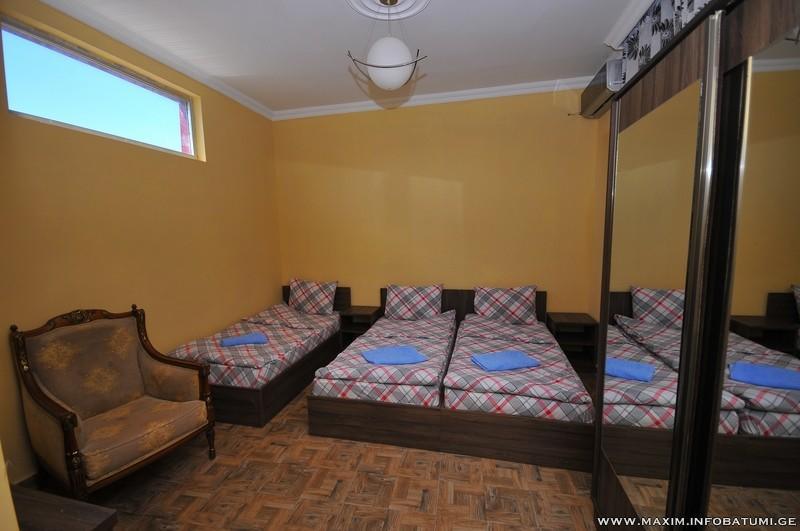 Maxim Mini Hotel Batumi Ngoại thất bức ảnh